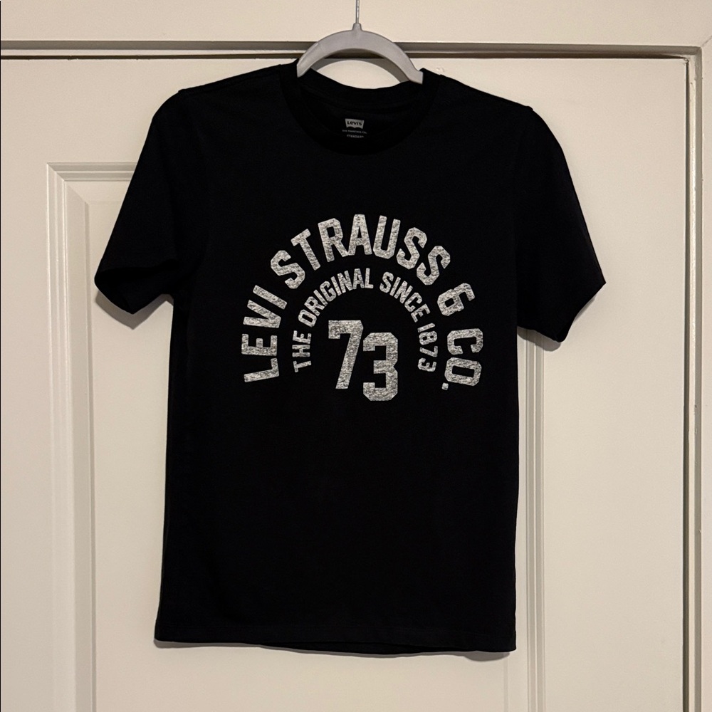 Levi's Black and White Logo Tee